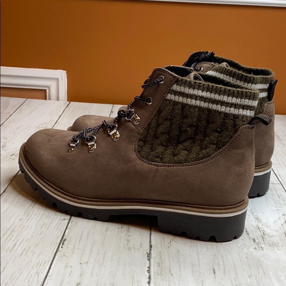 Torrid Size 10W brown faux suede hiker boots🔥